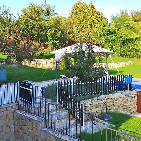Keith Lakewood Villa