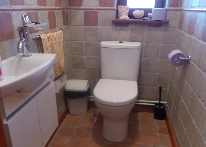 Keith Lakewood Vila *