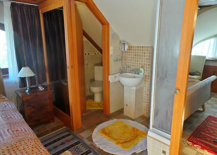 Vila Keith Lakewood *